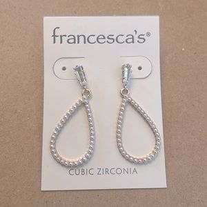 Francesca’s NWT pearl earrings
